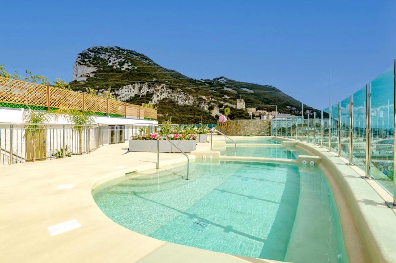 Seaside Serenity Oasis - High Floor - Stunning Views Gibraltar Eksteriør billede
