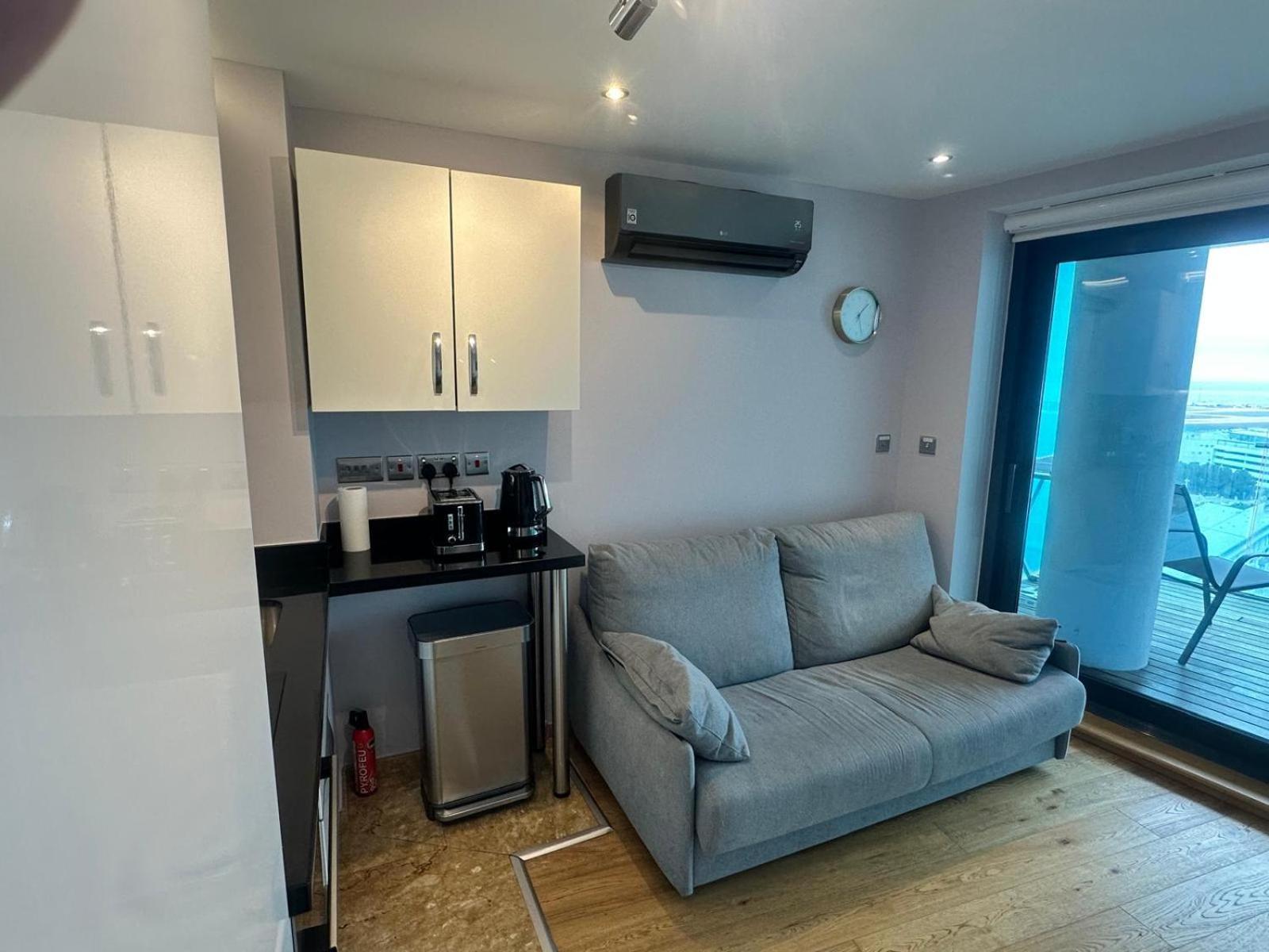 Seaside Serenity Oasis - High Floor - Stunning Views Gibraltar Eksteriør billede