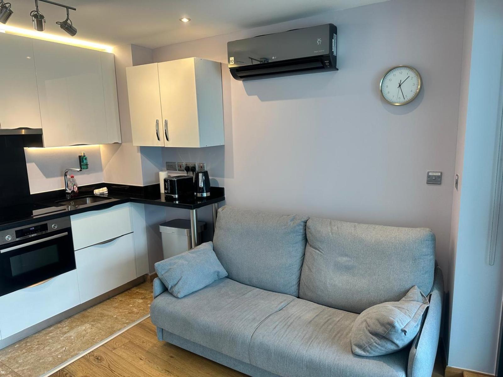 Seaside Serenity Oasis - High Floor - Stunning Views Gibraltar Eksteriør billede